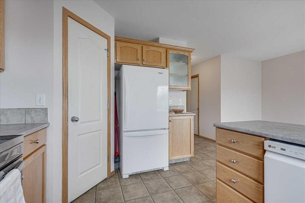 









6223


Orr

Drive,
Red Deer,




AB
T4P 3W1

