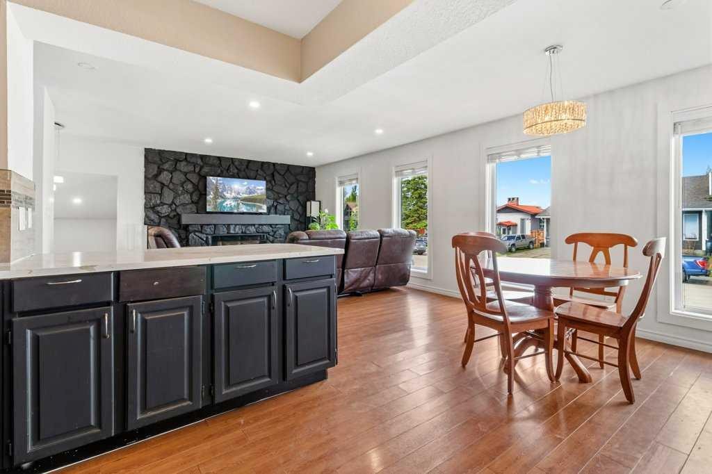 









16


Willow

Street,
Sylvan Lake,




AB
T4S 1M1


