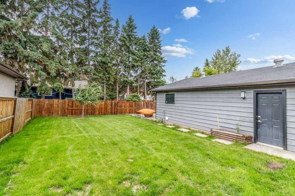 









16


Willow

Street,
Sylvan Lake,




AB
T4S 1M1

