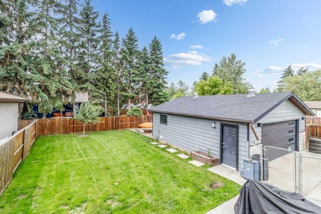 









16


Willow

Street,
Sylvan Lake,




AB
T4S 1M1

