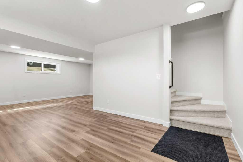 









4814


55

Avenue,
Bentley,




AB
T0C 0J0


