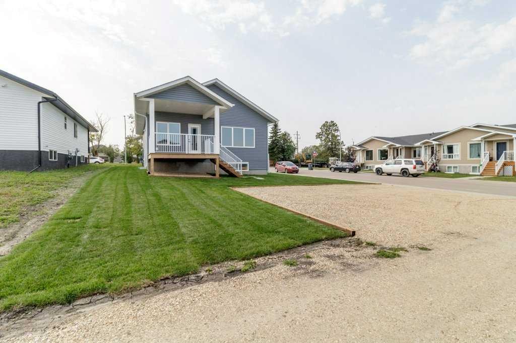 









4814


55

Avenue,
Bentley,




AB
T0C 0J0


