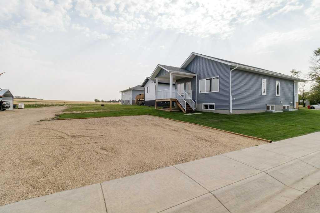 









4814


55

Avenue,
Bentley,




AB
T0C 0J0

