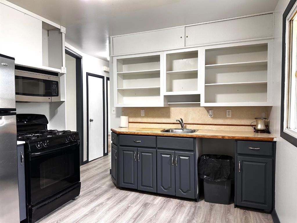 









5217


53A

Avenue,
Camrose,




AB
T4V0Y7

