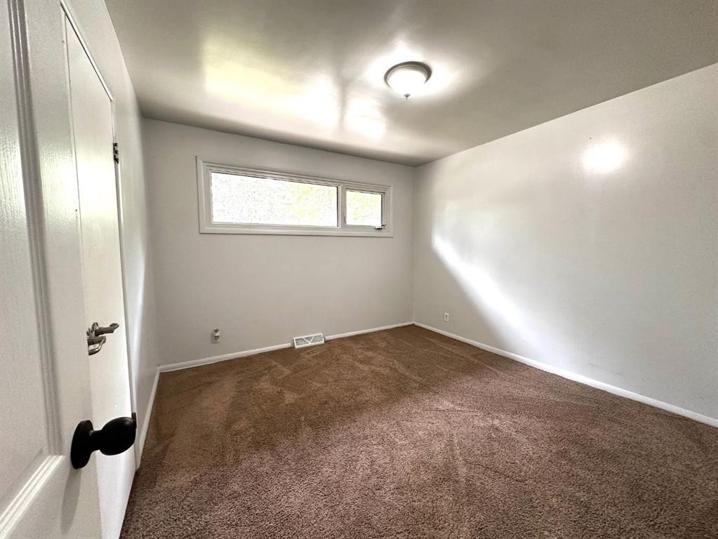 









5217


53A

Avenue,
Camrose,




AB
T4V0Y7

