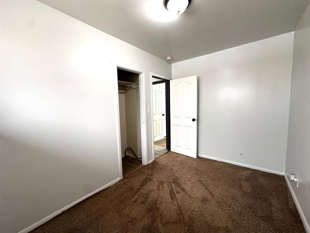 









5217


53A

Avenue,
Camrose,




AB
T4V0Y7

