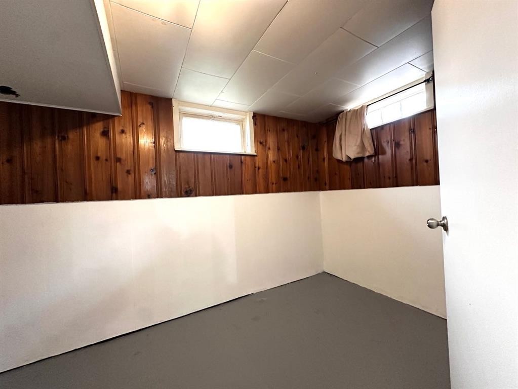 









5217


53A

Avenue,
Camrose,




AB
T4V0Y7

