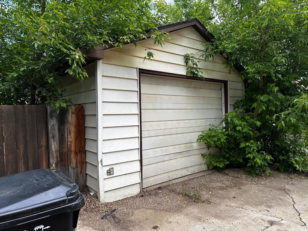 









5217


53A

Avenue,
Camrose,




AB
T4V0Y7

