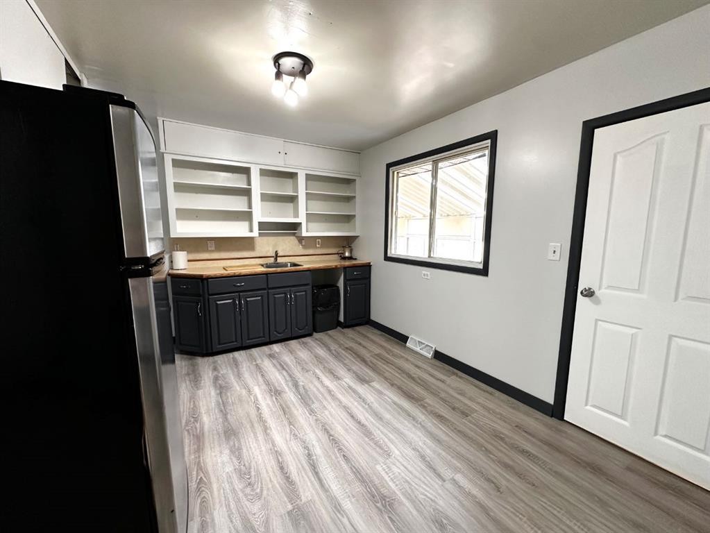 









5217


53A

Avenue,
Camrose,




AB
T4V0Y7

