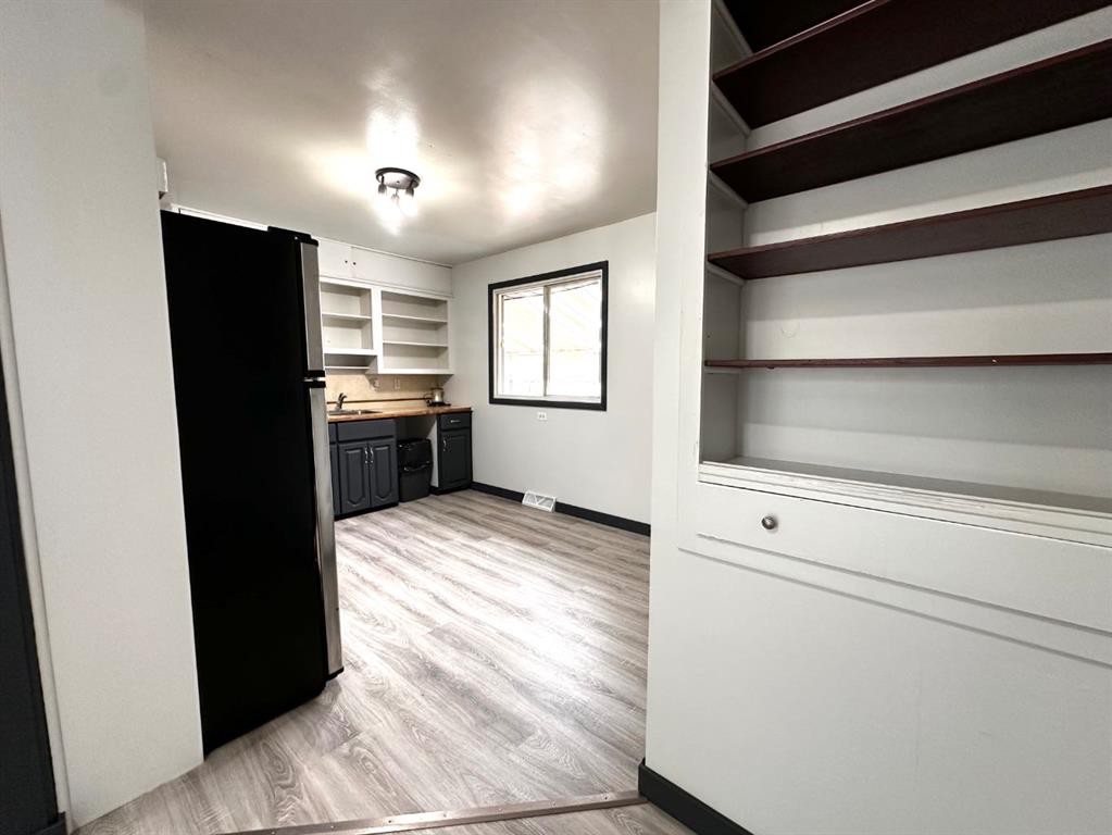 









5217


53A

Avenue,
Camrose,




AB
T4V0Y7

