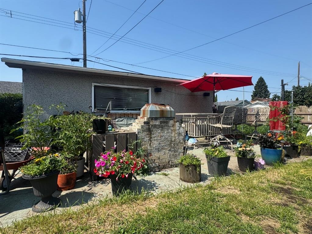 









4203


106

Avenue,
Edmonton,




AB
T6A 1E1

