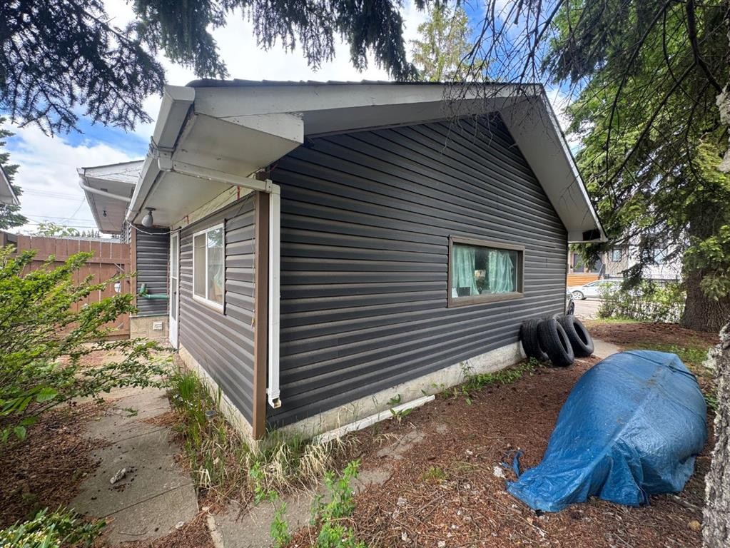 









4203


106

Avenue,
Edmonton,




AB
T6A 1E1

