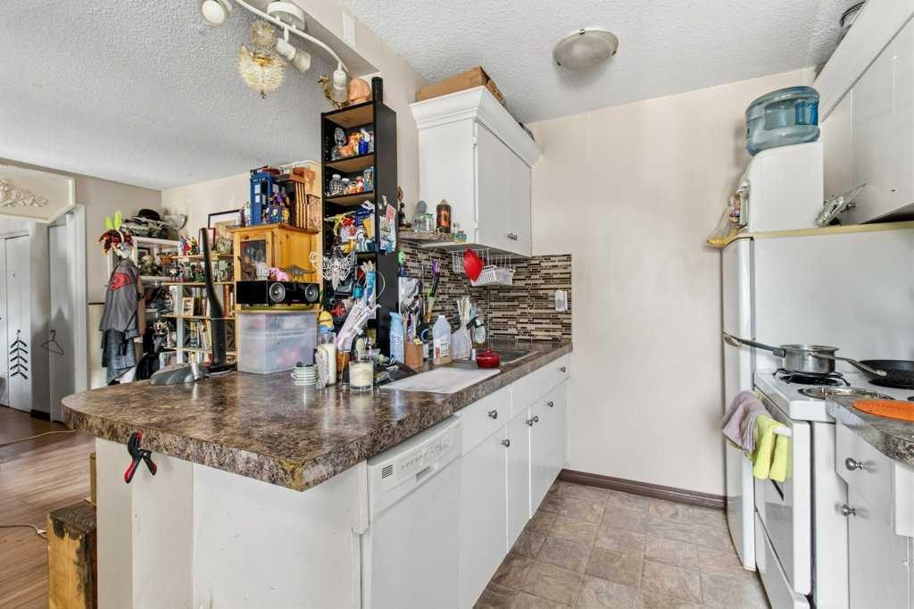 









4700


55

Street, 203,
Red Deer,




AB
T4N 2H8

