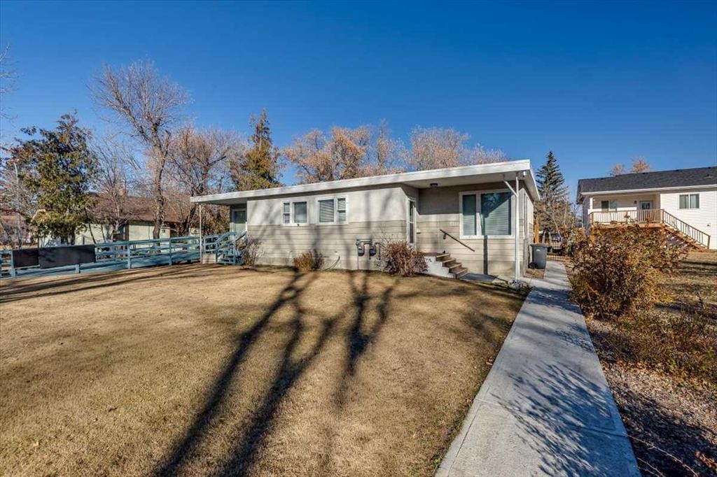 









5216 & 5218


56

Avenue,
Ponoka,




AB
T4J 1G6

