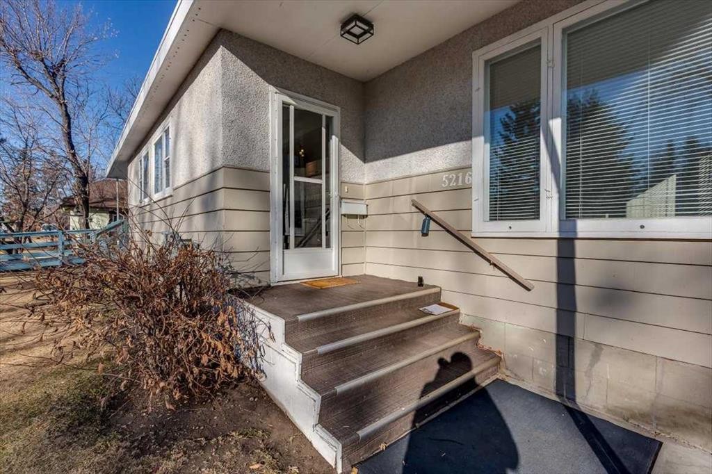 









5216 & 5218


56

Avenue,
Ponoka,




AB
T4J 1G6

