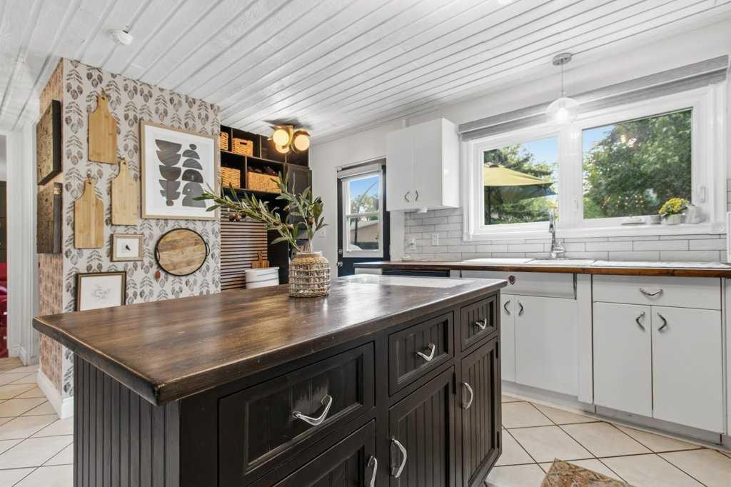 









5


Selkirk

Boulevard,
Red Deer,




AB
T4N 0G1

