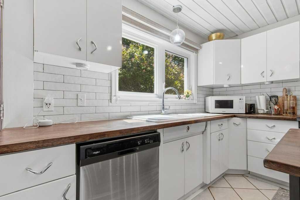 









5


Selkirk

Boulevard,
Red Deer,




AB
T4N 0G1

