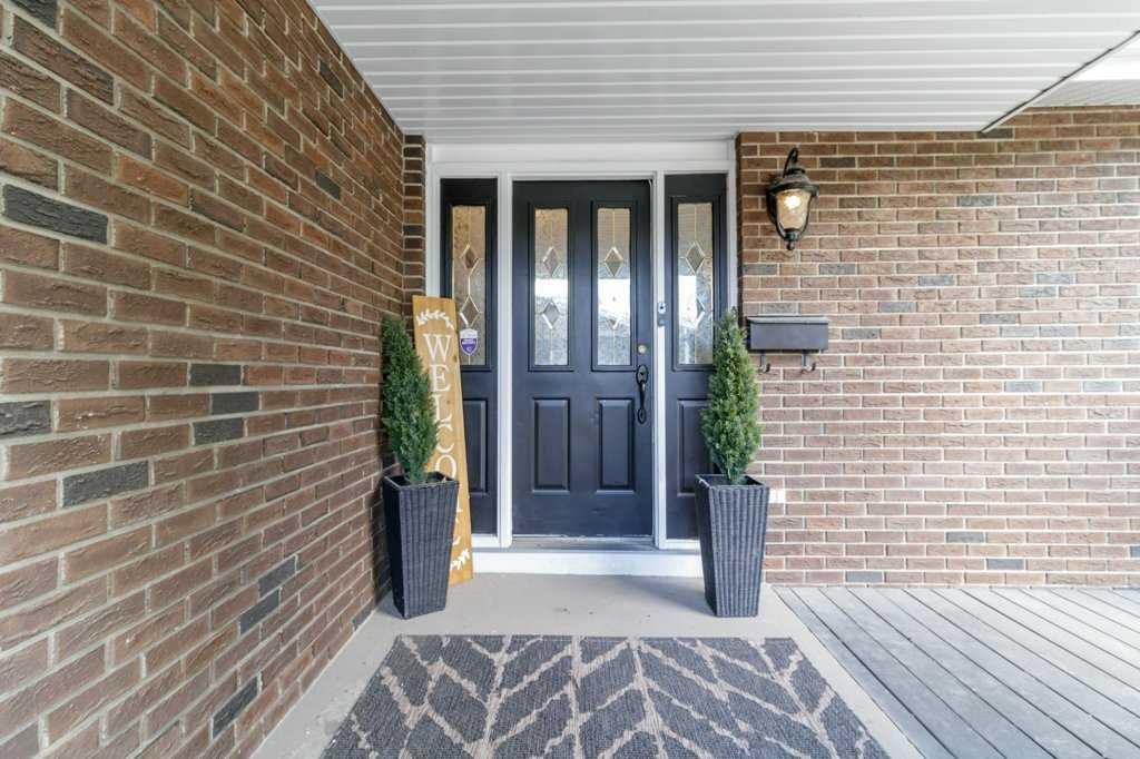 









5


Selkirk

Boulevard,
Red Deer,




AB
T4N 0G1

