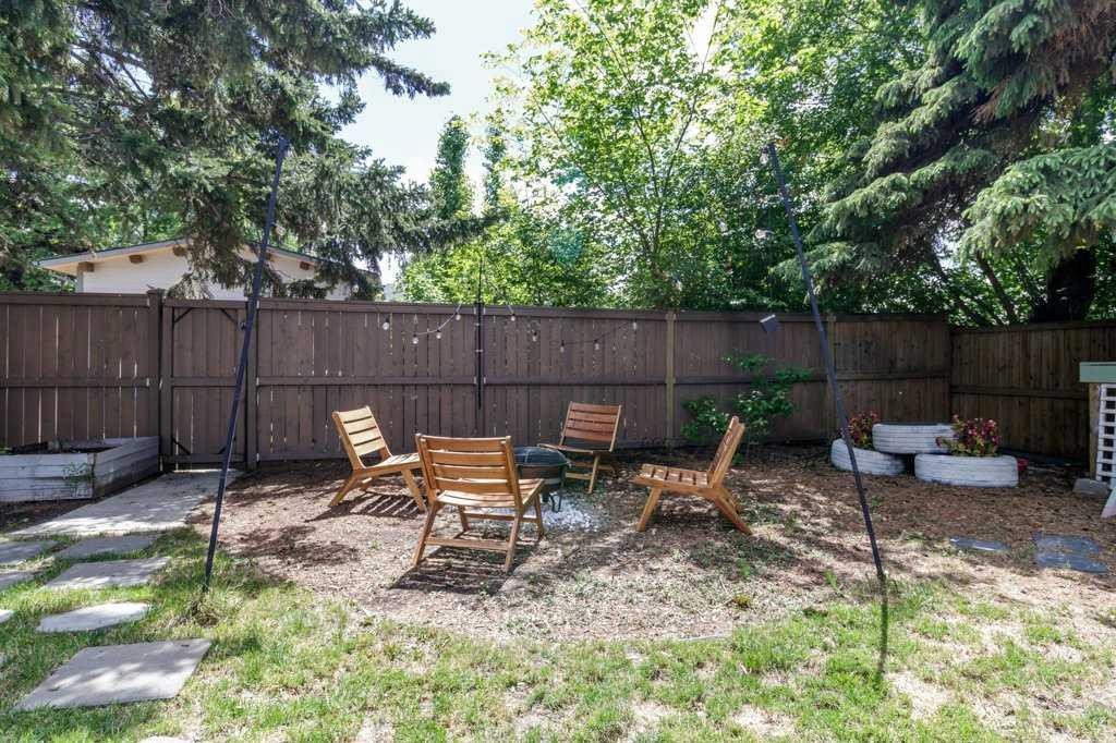 









5


Selkirk

Boulevard,
Red Deer,




AB
T4N 0G1

