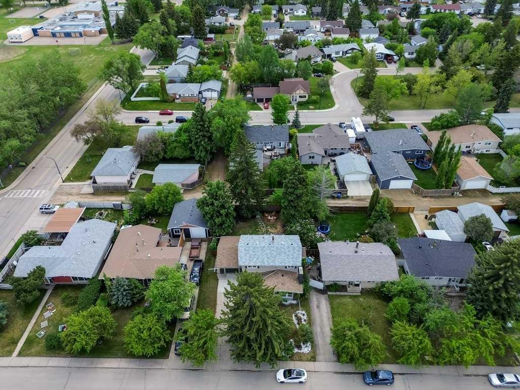 









5


Selkirk

Boulevard,
Red Deer,




AB
T4N 0G1

