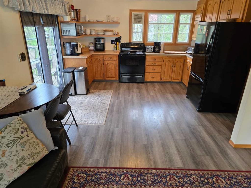 









28126


Township Road 411

, 356,
Rural Lacombe County,




AB
T4L 2N3

