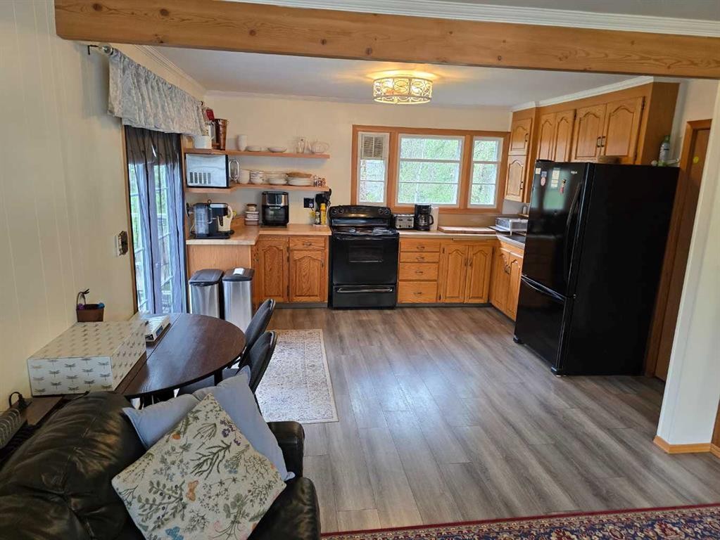 









28126


Township Road 411

, 356,
Rural Lacombe County,




AB
T4L 2N3

