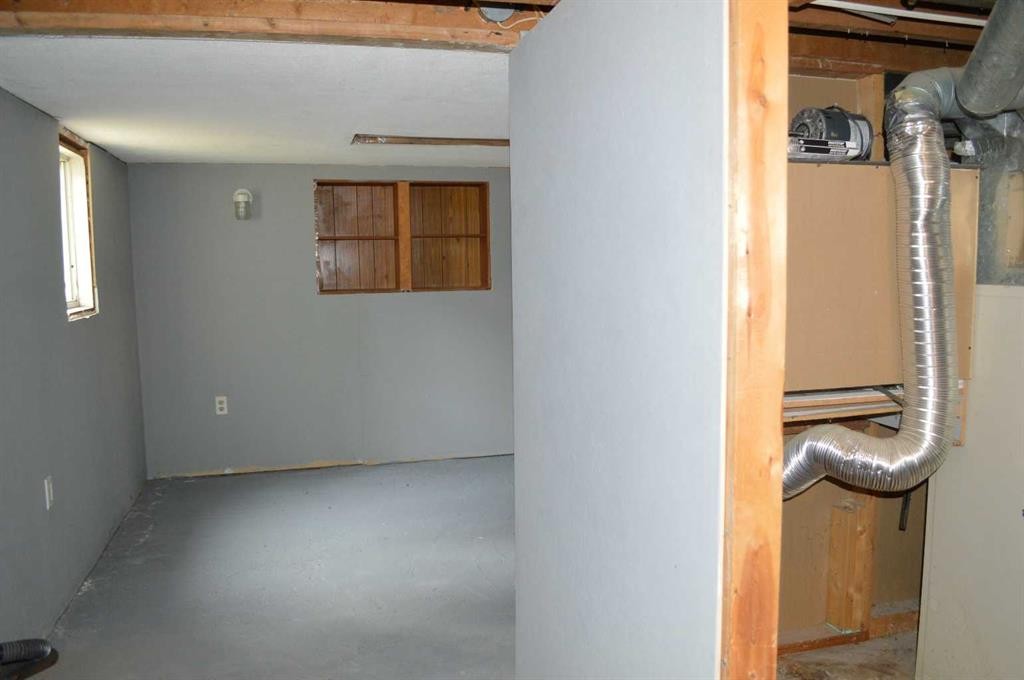 









5259


51

Street,
Lacombe,




AB
T4L1H7

