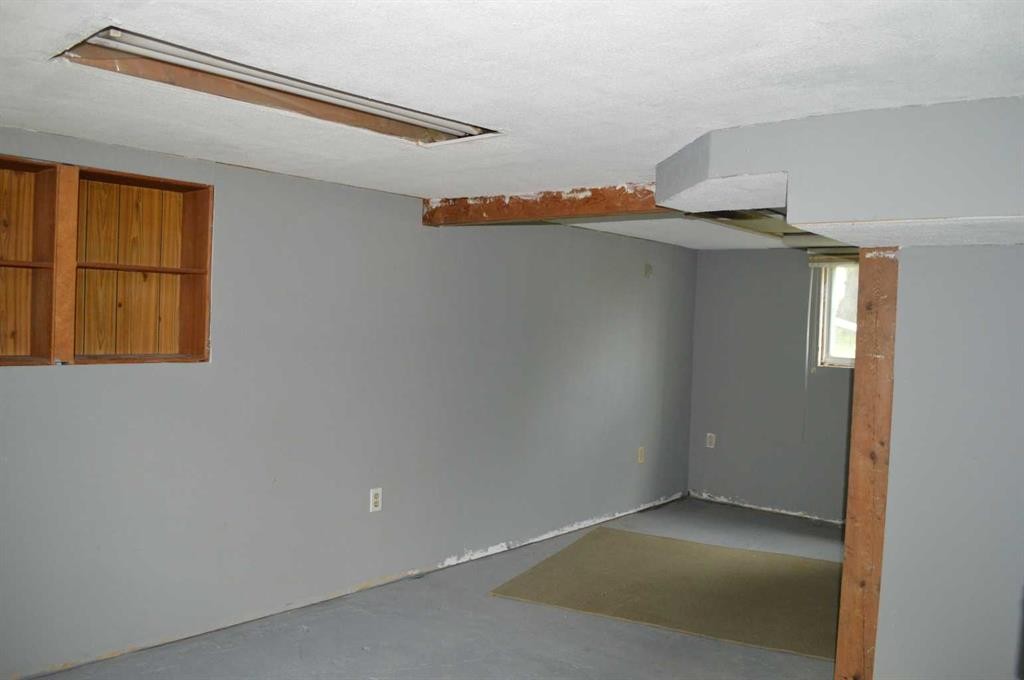 









5259


51

Street,
Lacombe,




AB
T4L1H7

