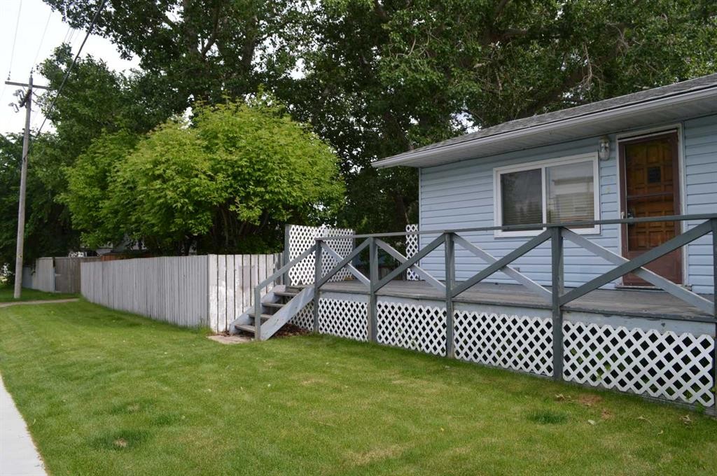









5259


51

Street,
Lacombe,




AB
T4L1H7

