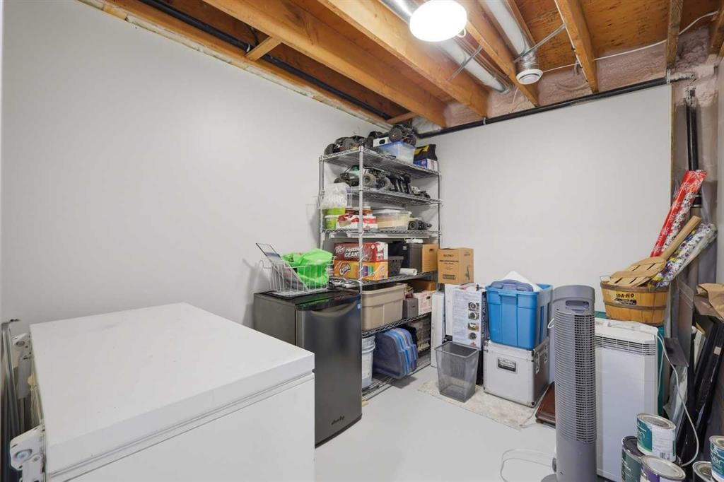 









5721


55

Avenue,
Lacombe,




AB
T4L1L8

