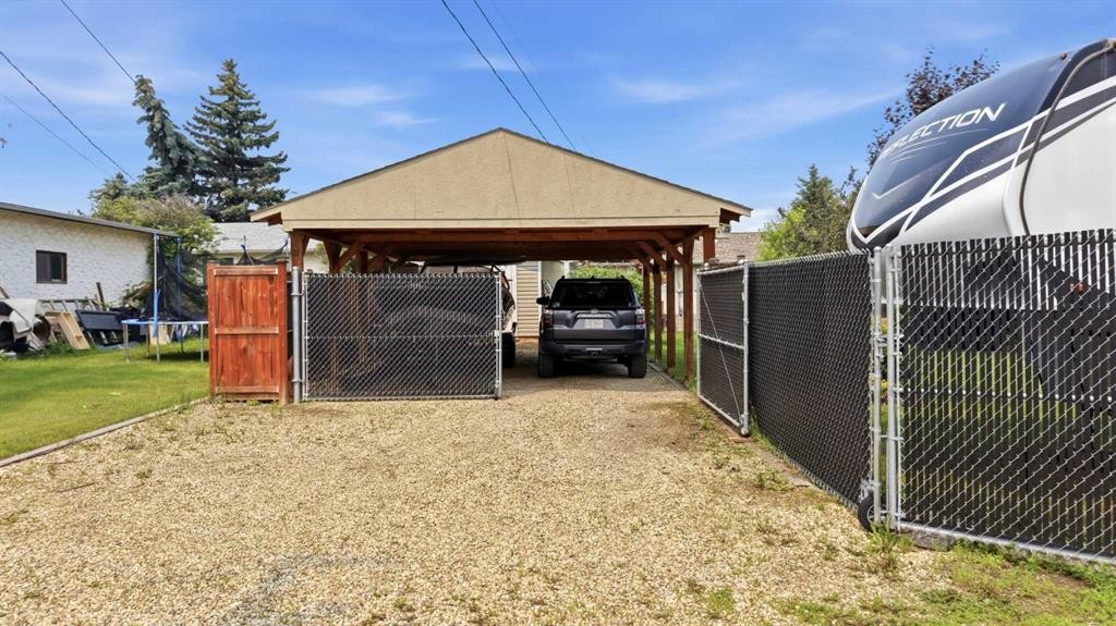 









5721


55

Avenue,
Lacombe,




AB
T4L1L8

