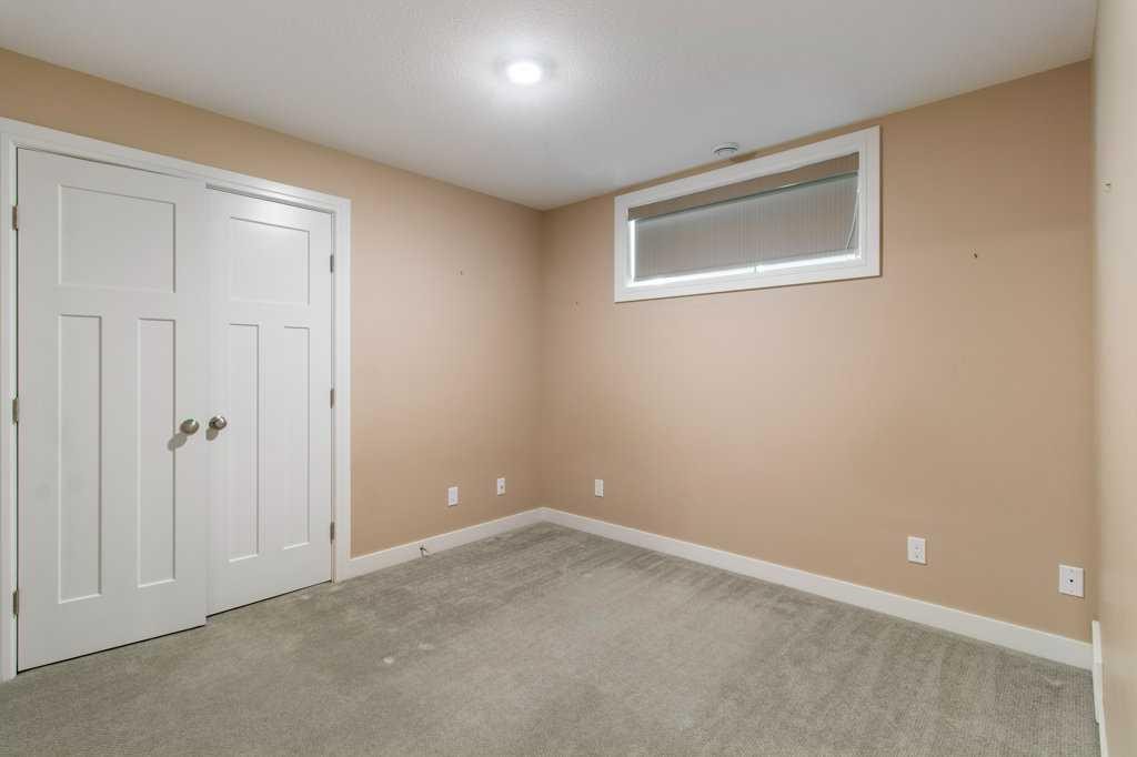 









12


Beardsley

Crescent,
Lacombe,




AB
T4L 0G4

