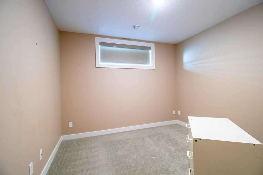 









12


Beardsley

Crescent,
Lacombe,




AB
T4L 0G4

