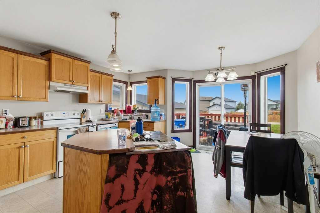 









28


Hunter

Road,
Sylvan Lake,




AB
T4S 2L6

