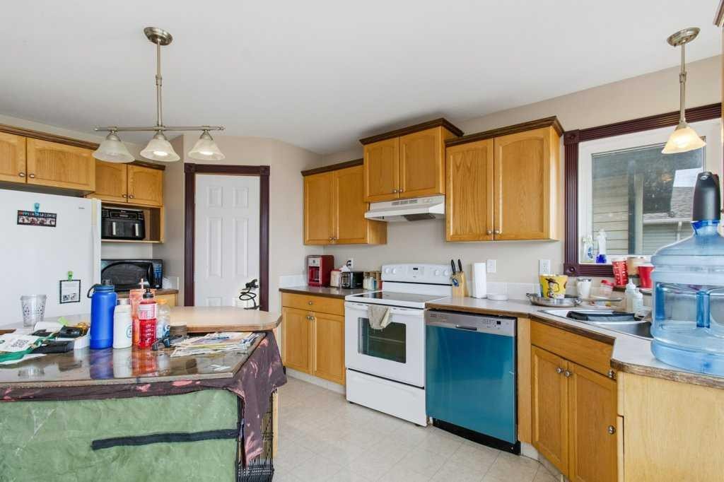 









28


Hunter

Road,
Sylvan Lake,




AB
T4S 2L6

