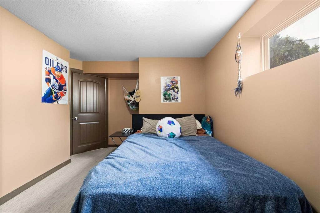 









5224


43

Street,
Camrose,




AB
T4V 1B7

