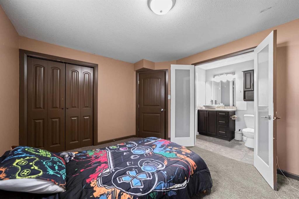 









5224


43

Street,
Camrose,




AB
T4V 1B7


