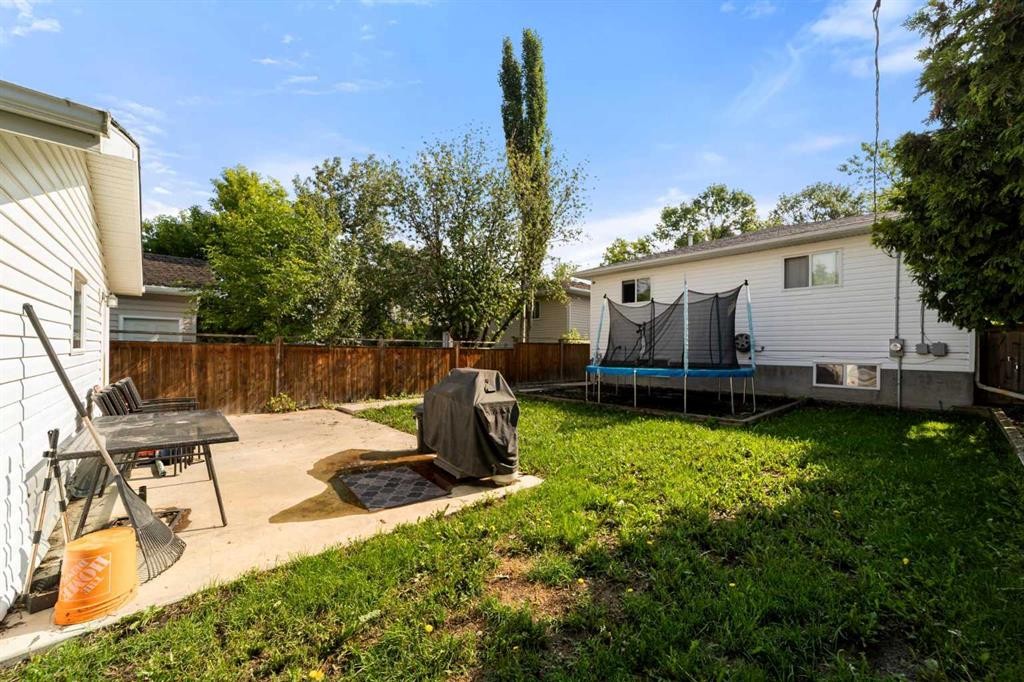 









5224


43

Street,
Camrose,




AB
T4V 1B7

