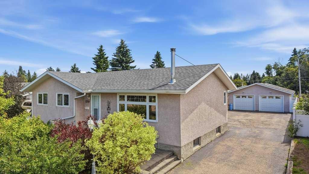 









5709


56

Avenue,
Lacombe,




AB
T4L 1N6

