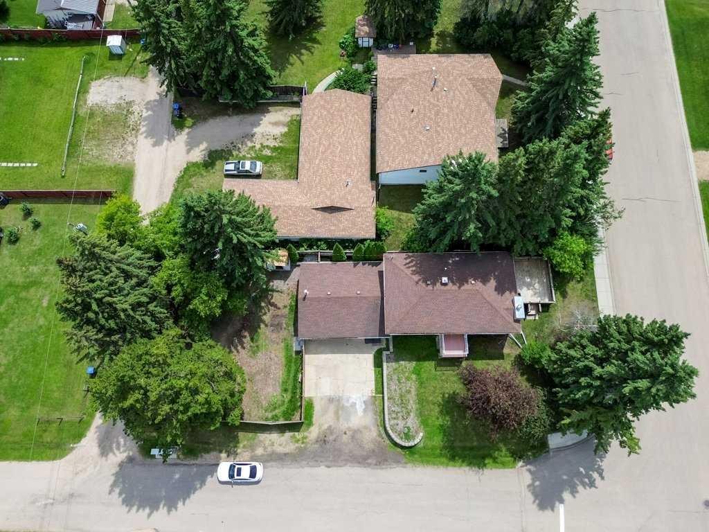 









4719


46

Avenue,
Sylvan Lake,




AB
T4S 1L4


