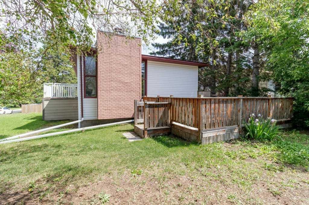 









4719


46

Avenue,
Sylvan Lake,




AB
T4S 1L4

