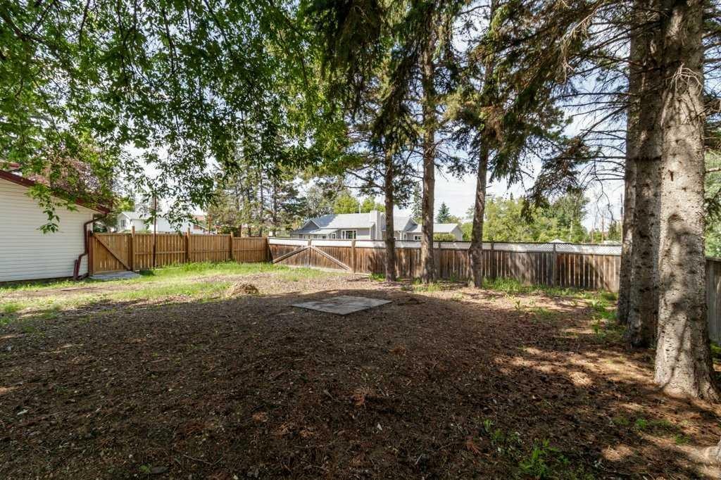 









4719


46

Avenue,
Sylvan Lake,




AB
T4S 1L4

