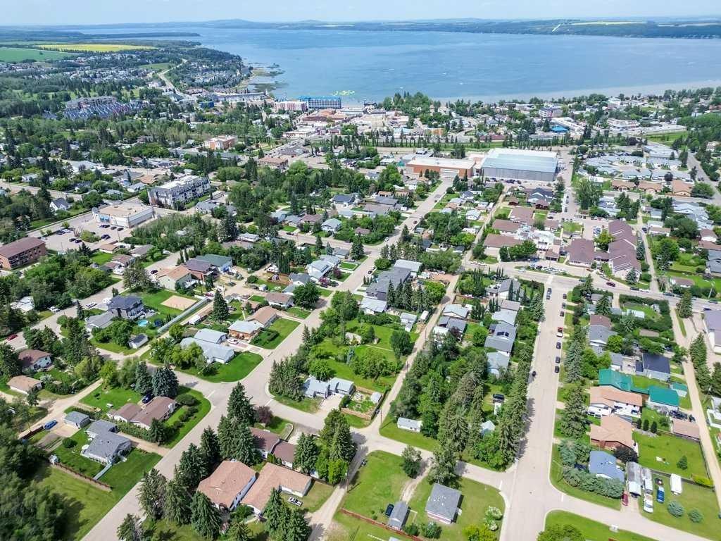 









4719


46

Avenue,
Sylvan Lake,




AB
T4S 1L4

