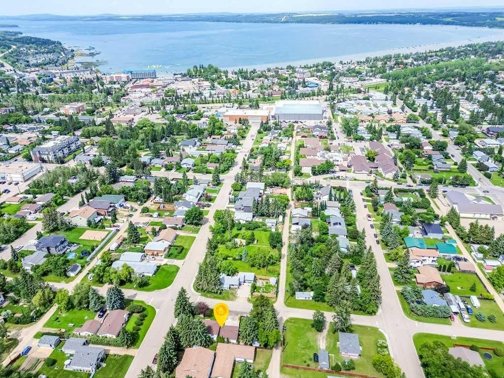 









4719


46

Avenue,
Sylvan Lake,




AB
T4S 1L4


