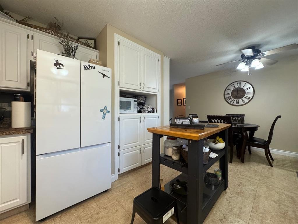 









5001


45

Street,
Sedgewick,




AB
T0B0C4

