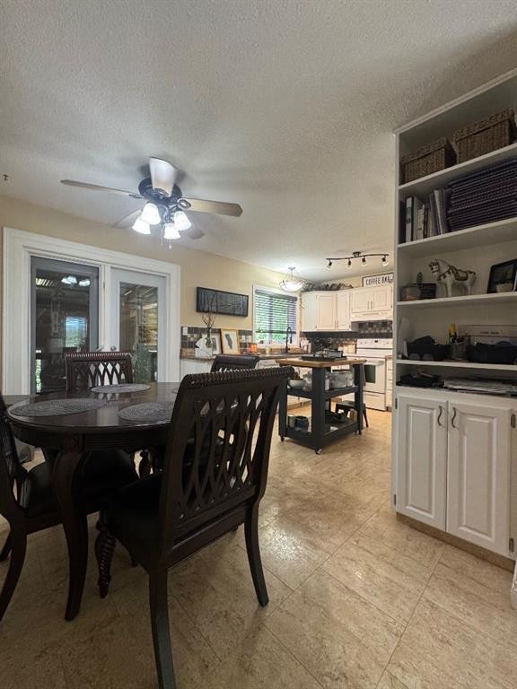 









5001


45

Street,
Sedgewick,




AB
T0B0C4

