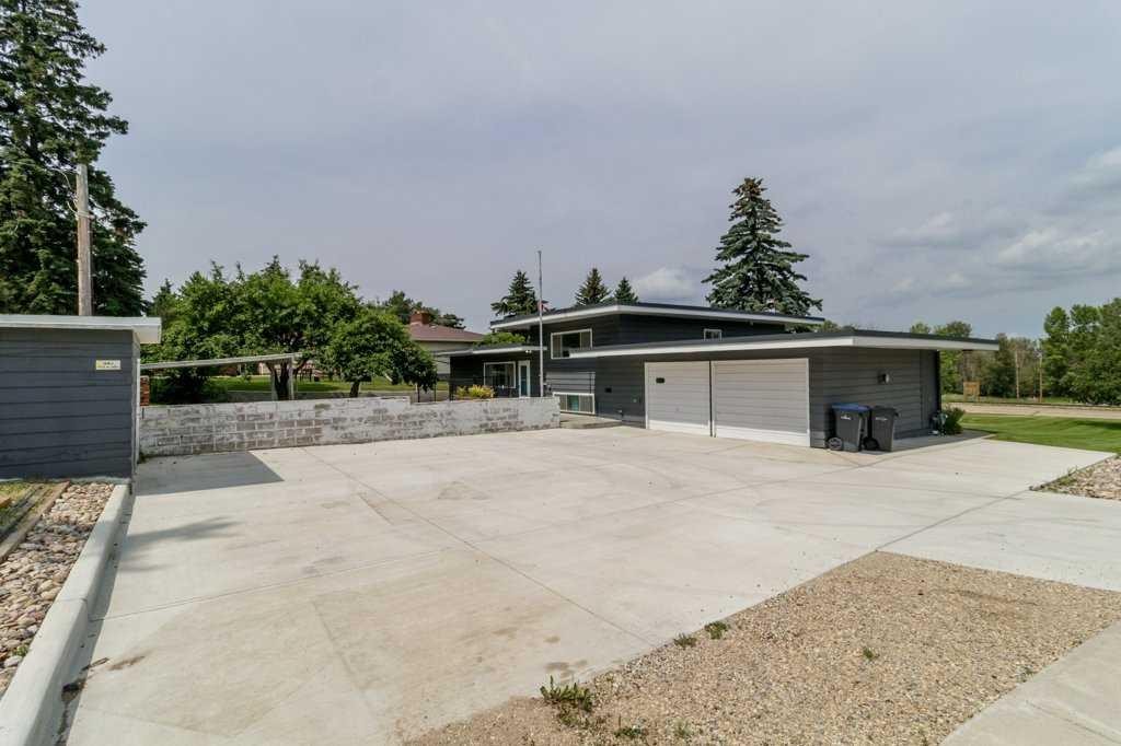 









5307


48

Avenue,
Sylvan Lake,




AB
T4S 1G5

