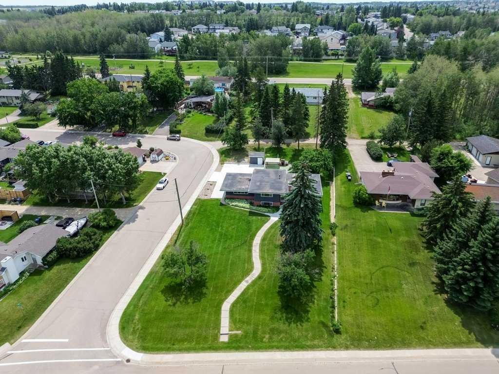 









5307


48

Avenue,
Sylvan Lake,




AB
T4S 1G5


