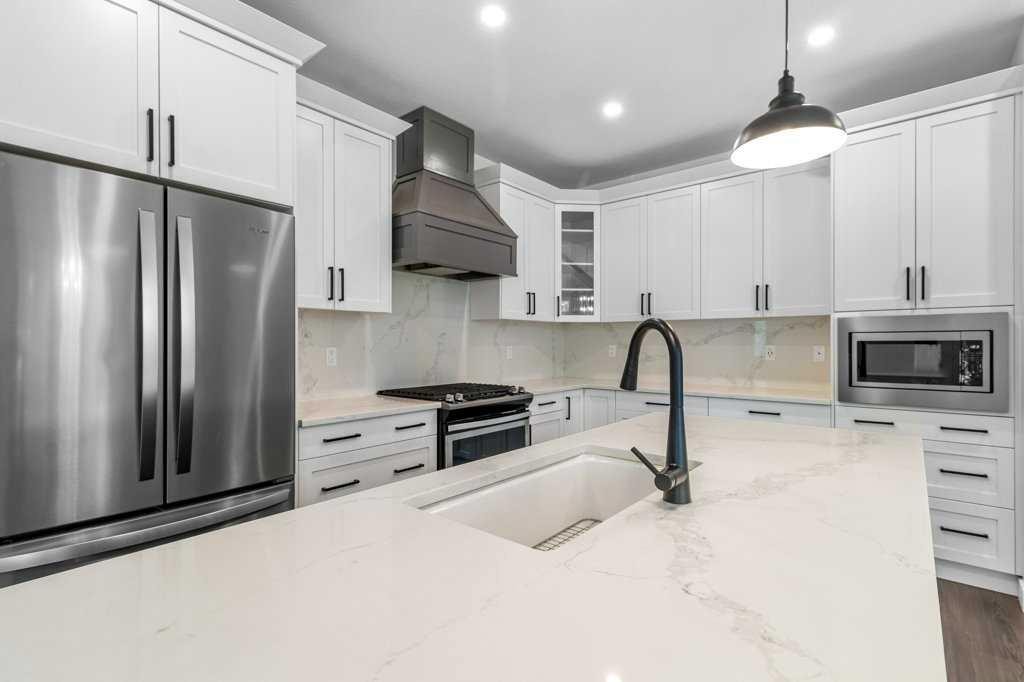 









3902


46

Street,
Red Deer,




AB
T4N 1M1

