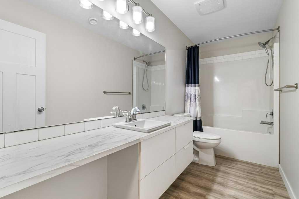 









3902


46

Street,
Red Deer,




AB
T4N 1M1

